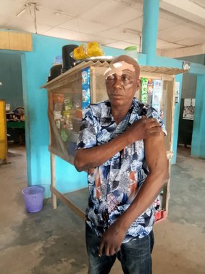 BREAKING: Pandemonium in Oyo as thugs attack ex-Deputy Gov’s residence, others [VIDEO, PHOTOS)