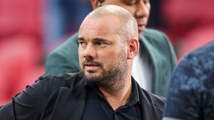 UCL: Wesley Sneijder predicts scoreline of Arsenal vs PSG final